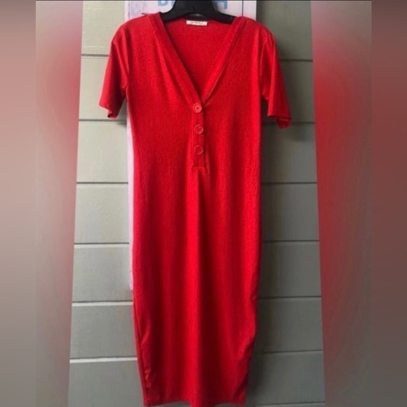 ZARA Red Ribbed fitted V-Neck midi dress with faux buttons & short sleeve 🎉SALE - Picture 9 of 12